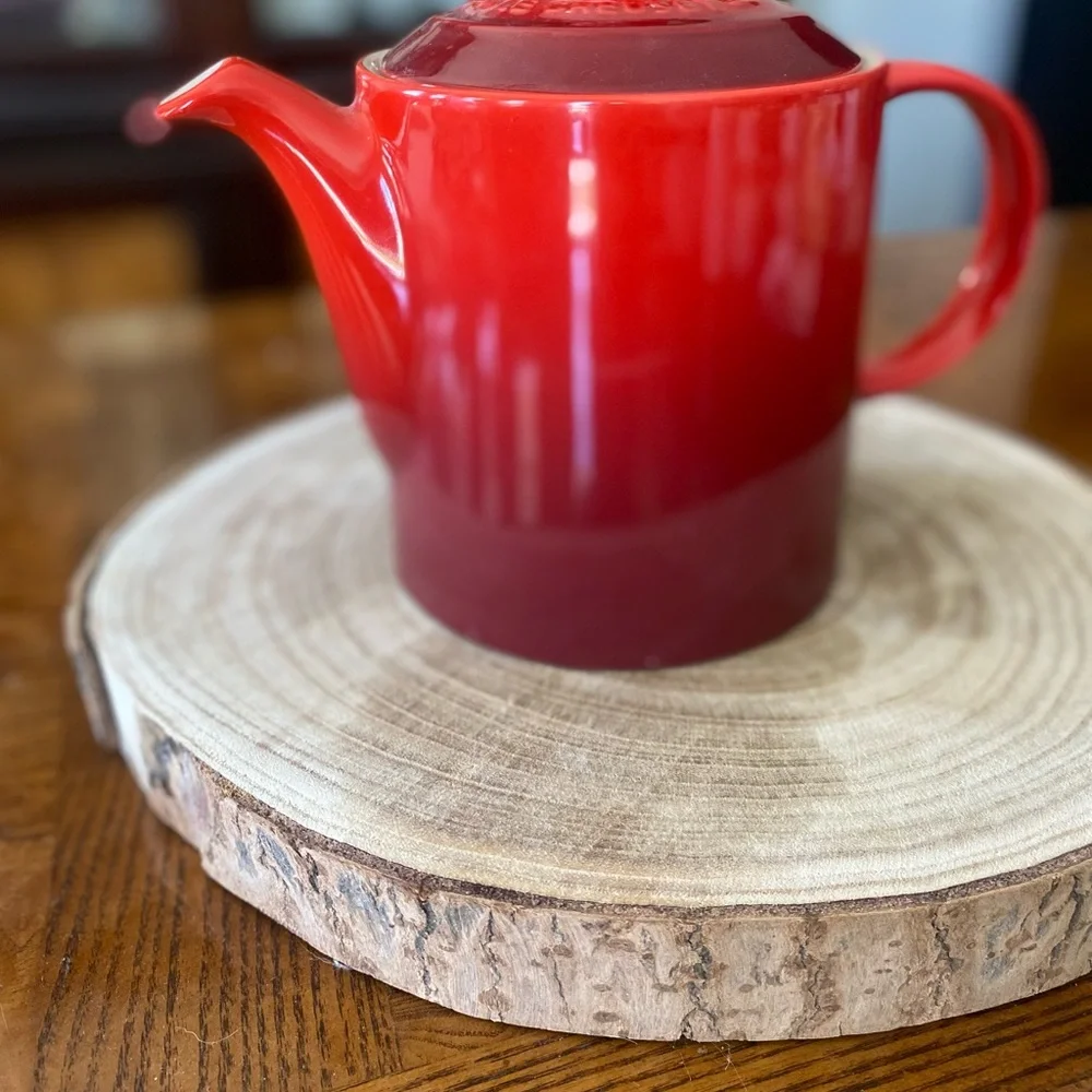COPY - Cherry Le Creuset Grande 1.3 Liter Tea Pot - Picture 2 of 4